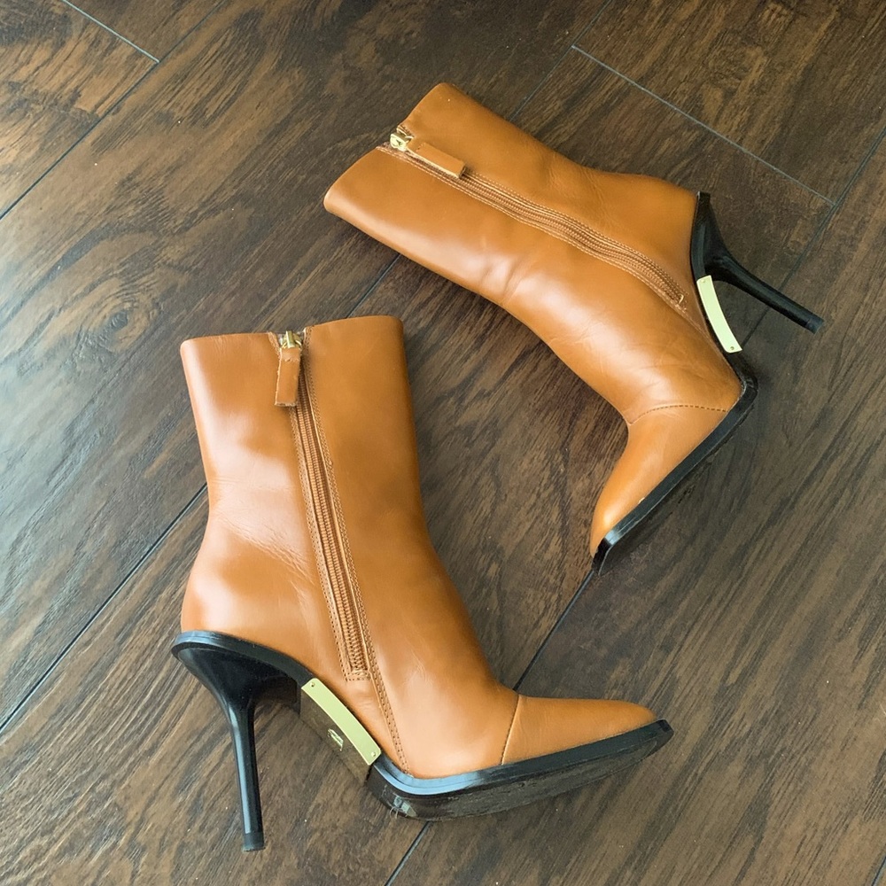 ZARA TAN BOOTS (Size 35 or 5)